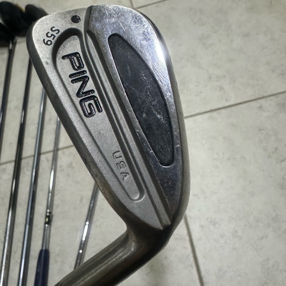 Ping S59 Iron 6 In right  Handed 
Steel shaft / black dot 
Used great - Picture 1 of 9